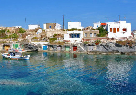 Το γραφικό ψαροχώρι Γούπα στην Κίμωλο